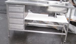 RST tasapind valamu ja sahtlitega 1550×650×900