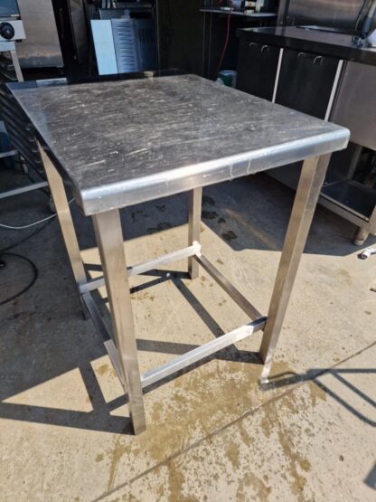 RST Roostevaba laud Metos 600×800×900