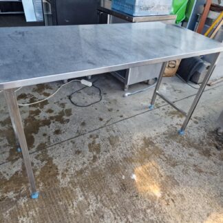 RST Roostevaba laud  1530×650×900