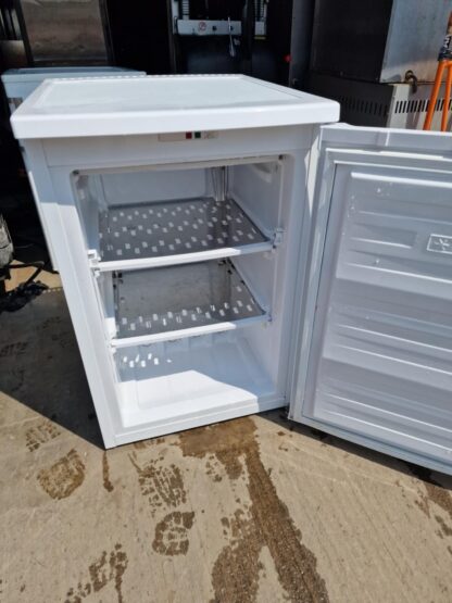 Sügavkülmkapp letialune Beko FSE-1072, vertikaalne - Image 3