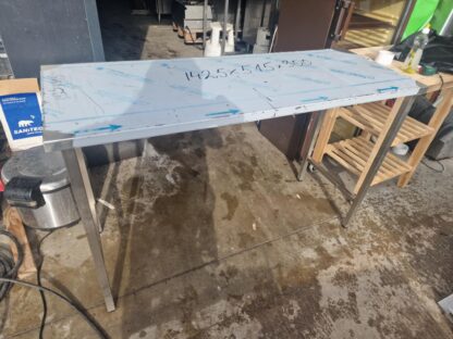 RST Uus roostevaba laud  1425×515×900
