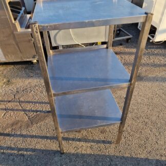 RST Roostevaba põrandariiul kolme tasapinnaga 550×500×1200