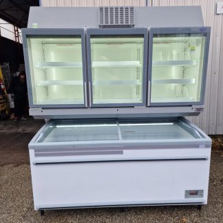 Sügavkülmkombivtriin vanni ja kapiga Carrier