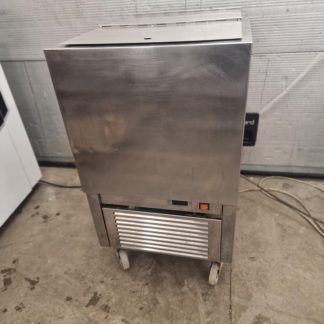 Hesburgeri sügavkülmvann Bistro ratastel