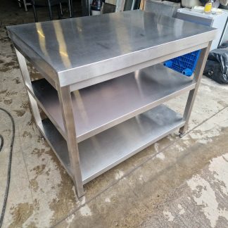 RST Tugev roostevaba laud kahe vaheriiuliga1000×700×900