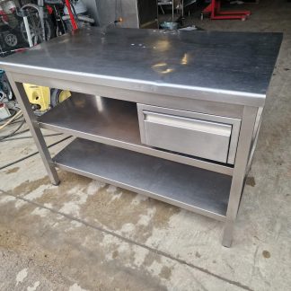 RST Tugev roostevaba laud kahe vaheriiuli ja sahtliga 1200×700×900