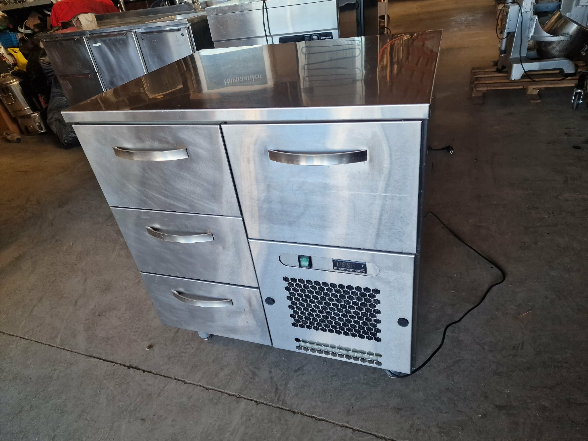 Külmlaud Inox IB383 / TSK-804