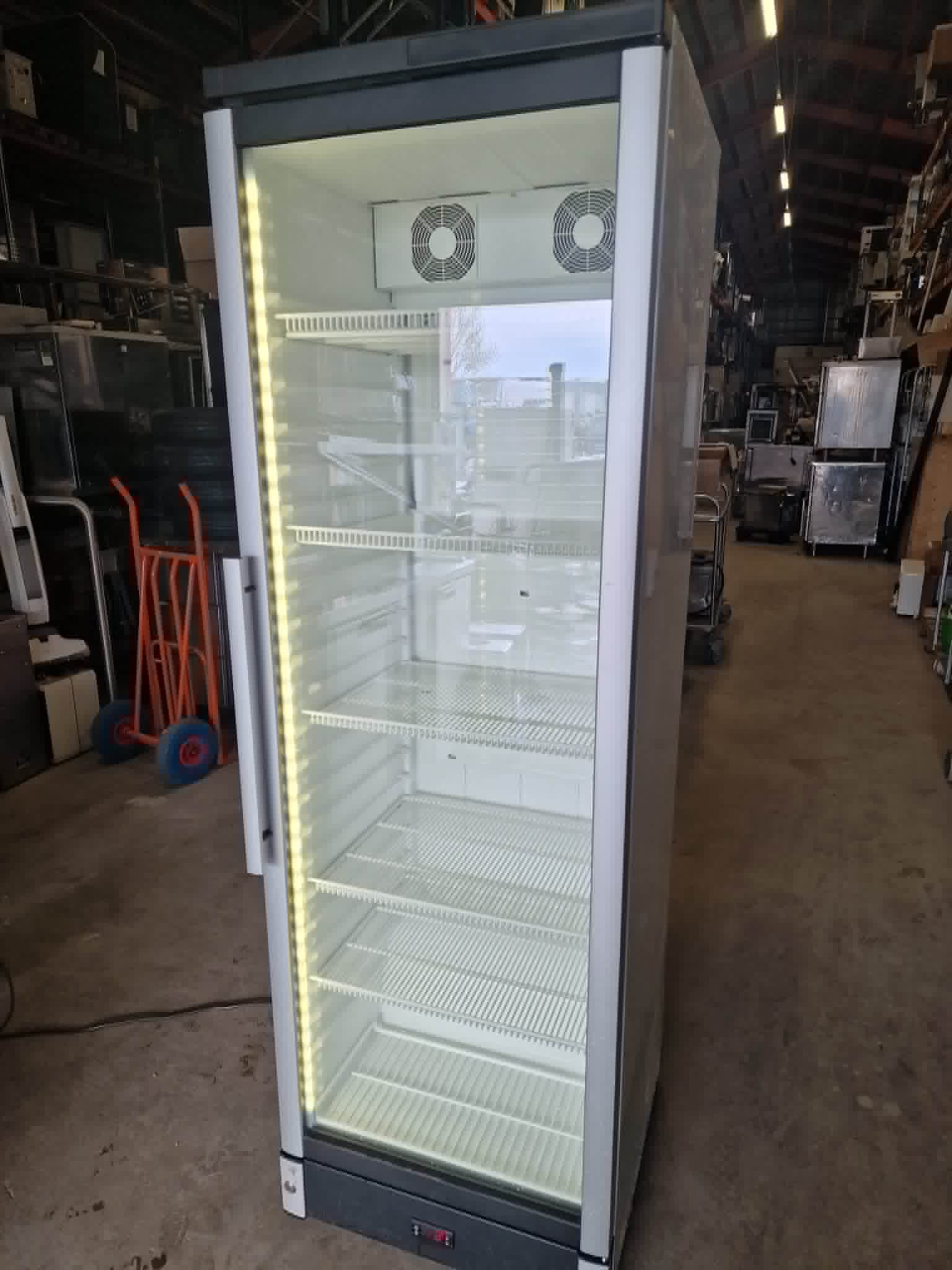 Klaasuksega külmkapp Vestfrost M 180