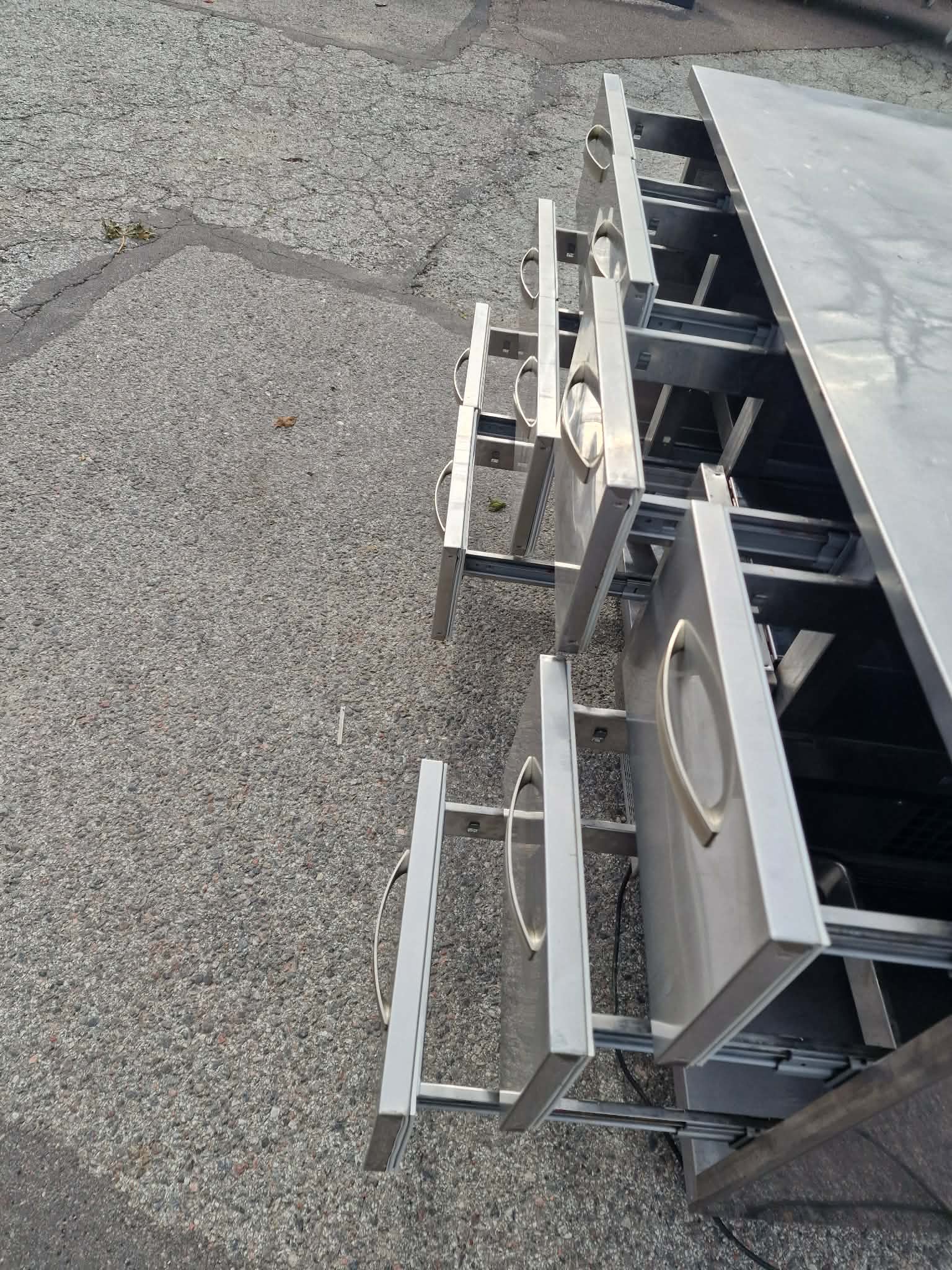 Külmlaud / Toidusahtlikapp Inox IB68 1600×700×900 - Image 5