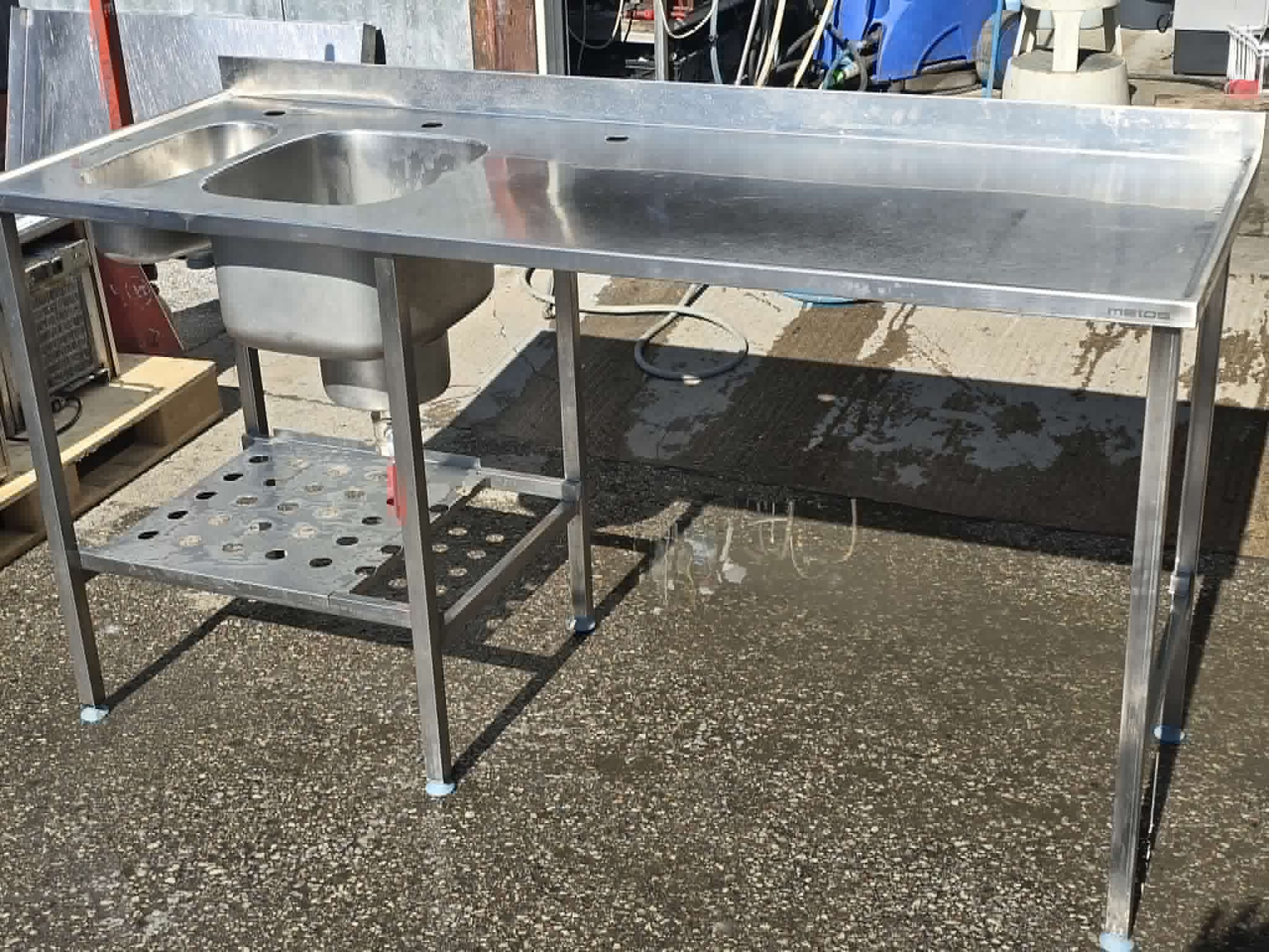 RST Roostevaba laud Metos koos kahe valamuga 1700×650×900