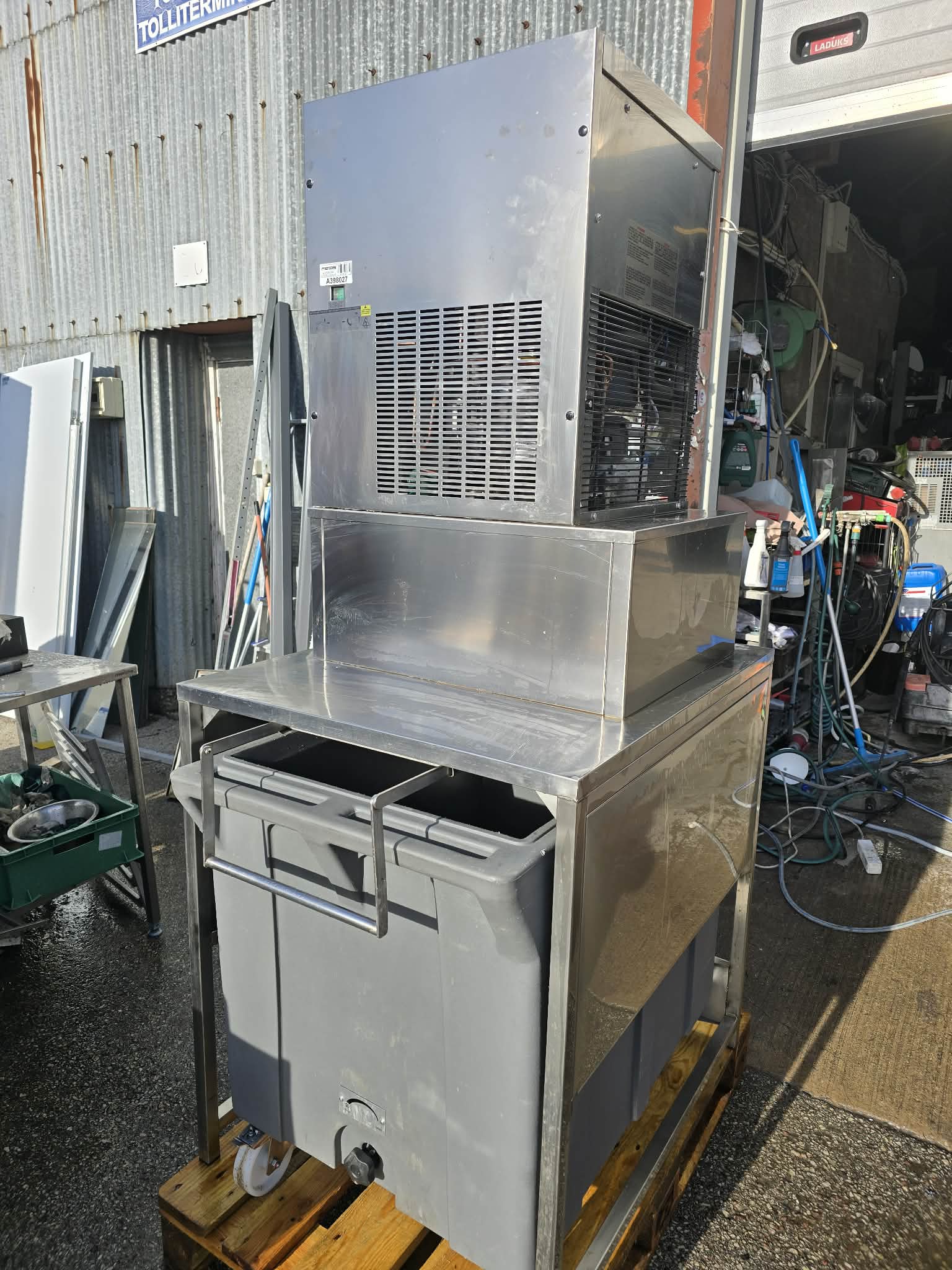Jääpurumasin Metos G 510A HC ja bunker RB100G 2021a. mudel