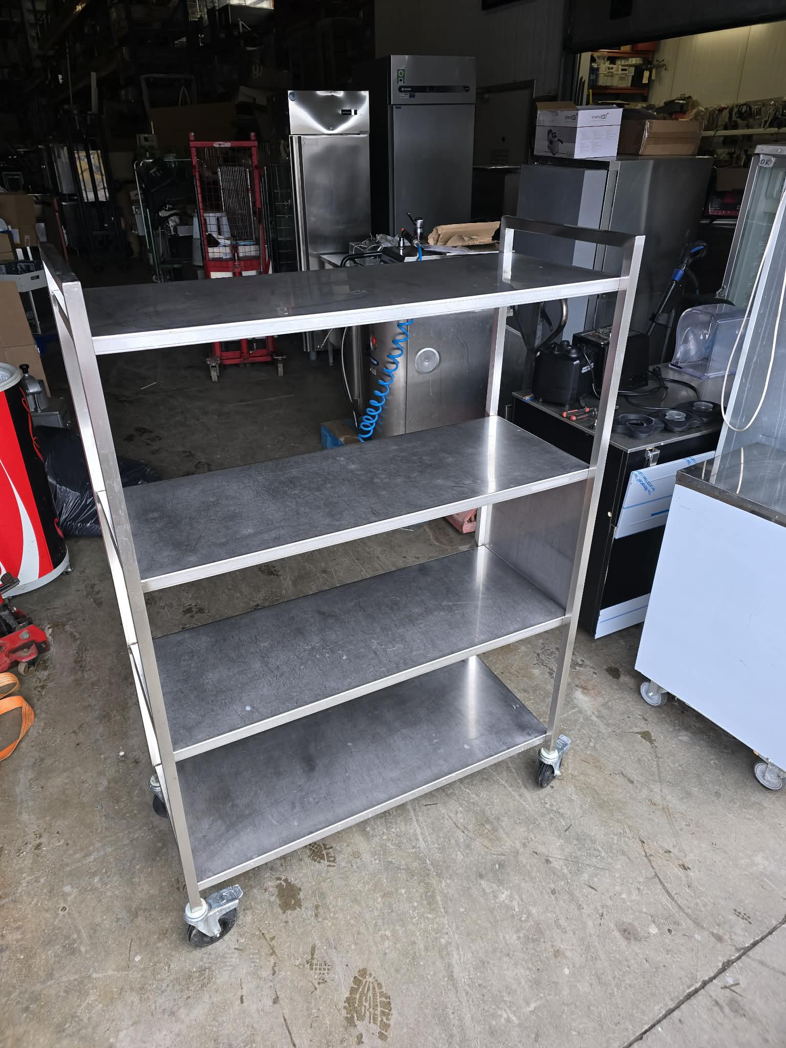 RST Roostevab riiul ratastel 1090×460×1600