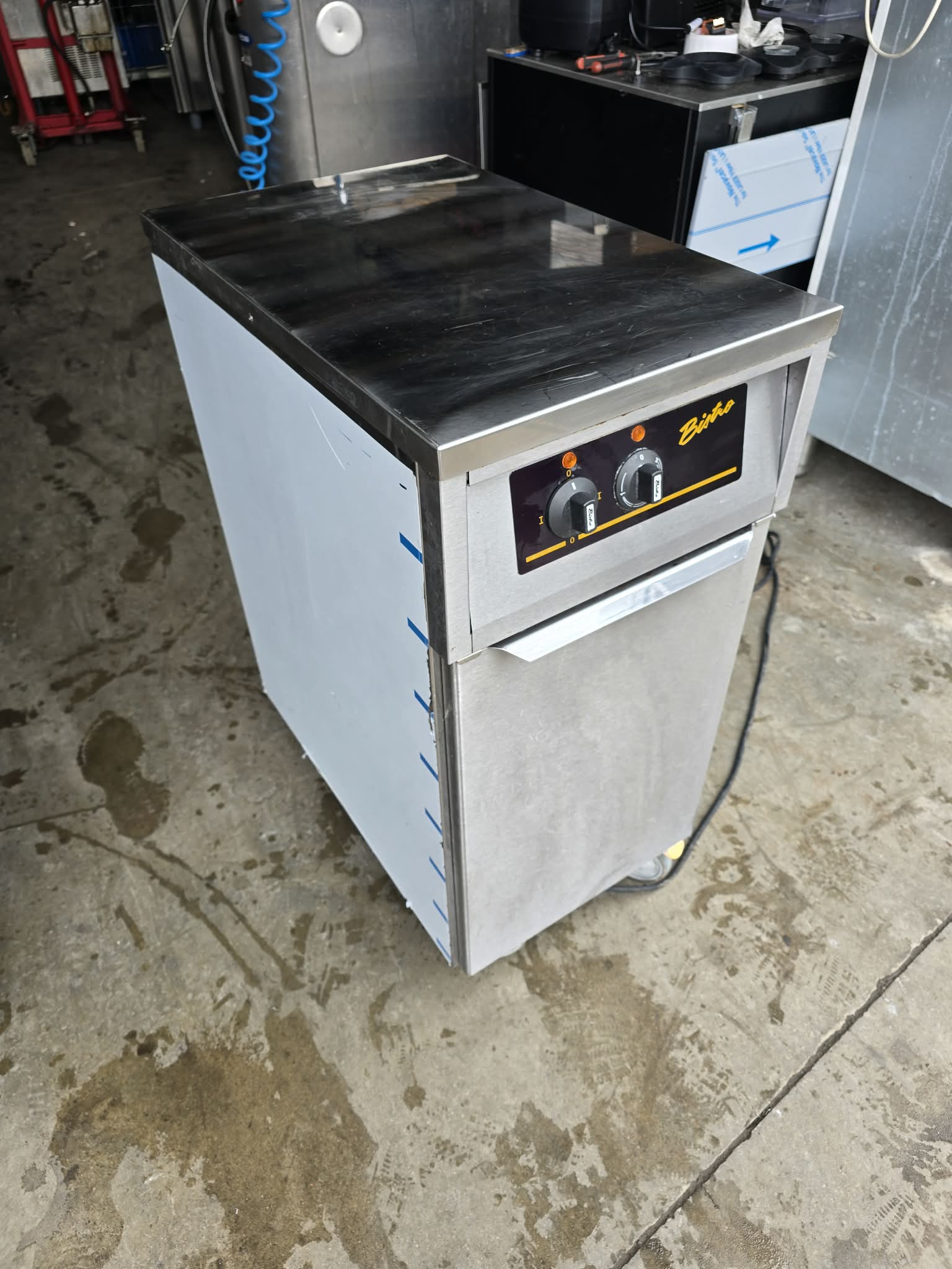 RST Kuumkapp Bistro HAU1600 ratastel - Pilt 2